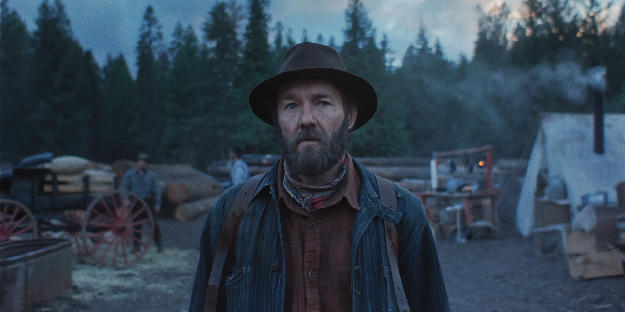 Joel Edgerton incarne Robert Grainier dans ''Train Dreams''.