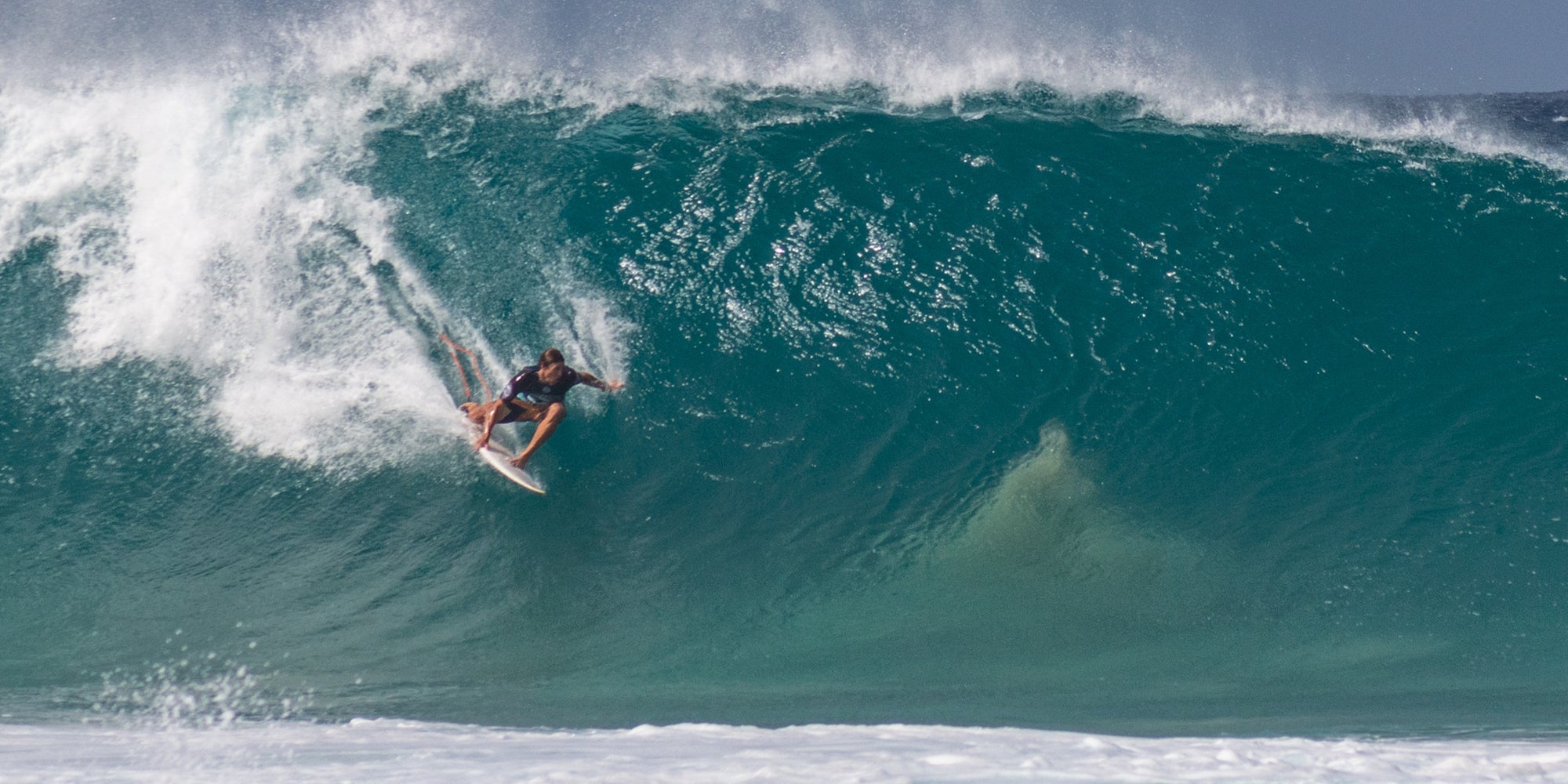 Le spot Banzai Pipeline à Hawaii, le paradis des surfeurs ! 