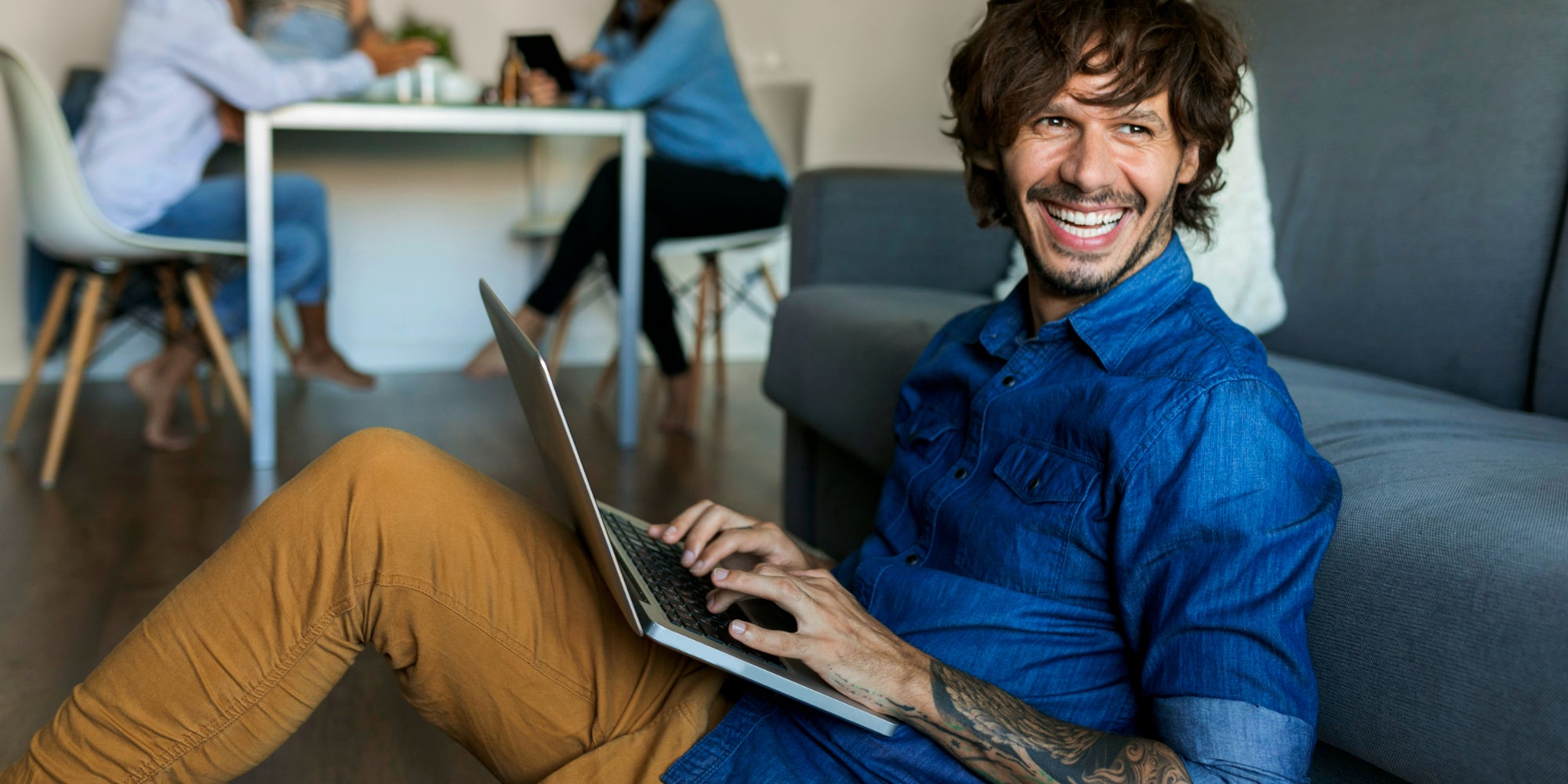 Profitez d'une offre de remboursement de 49€ sur les frais d'ouverture de service, et d'une autre allant jusqu'à 100€ sur les frais de résiliation de votre ancien opérateur en passant chez SFR.