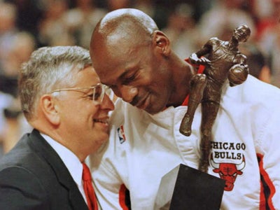 La NBA en deuil : les plus grands basketteurs rendent hommage à David Stern