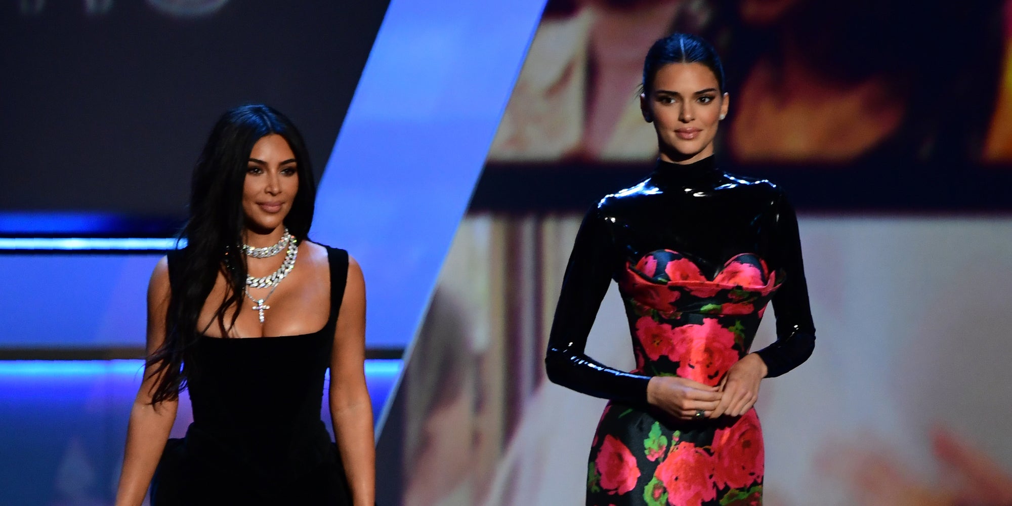 Kim Kardashian et Kendall Jenner aux 71èmes Emmy Awards, à Los Angeles, le 22 septembre 2019.