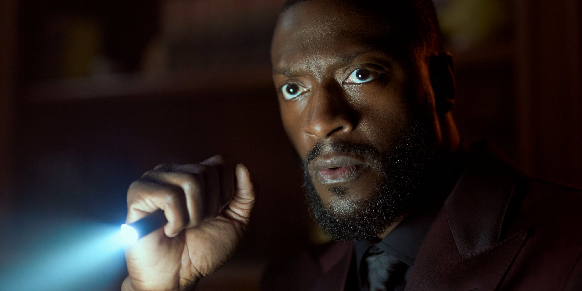 Aldis Hodge incarne l'inspecteur Alex Cross dans la nouvelle série thriller "Cross" signée Prime Video ! 