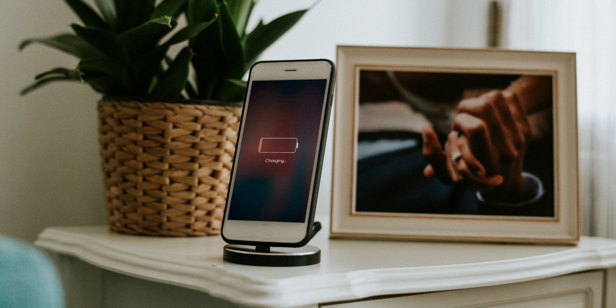 Marre de devoir recharger votre smartphone si souvent ? Adoptez ces astuces !