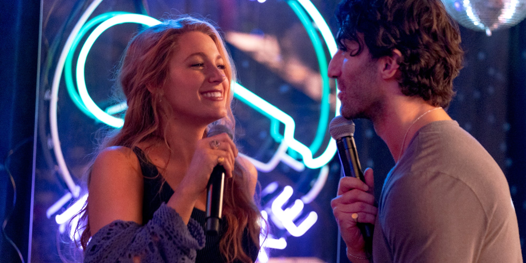 Blake Lively et Justin Baldoni prêtent leurs traits à Lily Bloom et Ryle Kincaid dans le film "Plus Jamais", disponible en VOD chez SFR ! 