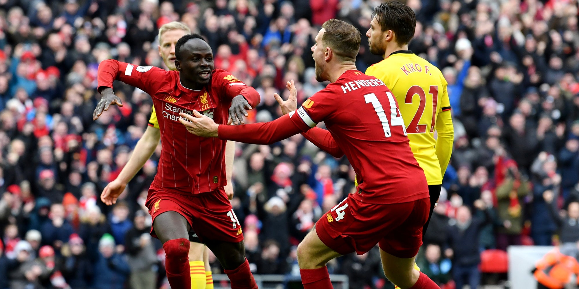 Mané et Henderson lors du match aller entre Liverpool et Watford, le 14 décembre 2019 à Anfield Road