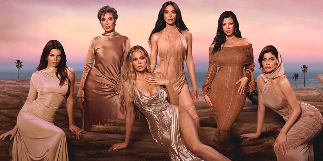Kendall, Kris, Khloé, Kim, Kourtney et Kylie vous attendent sur Disney+ pour la saison 7 des Kardashian !