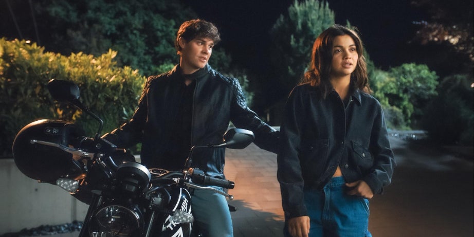 Retrouvez Noah Beck et Siena Agudong dans la comédie romantique "Closer" disponible sur Prime Video.