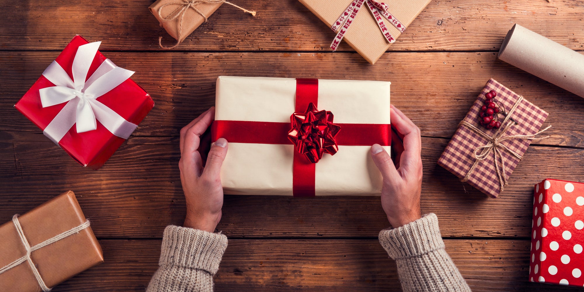 Des écouteurs au smartphone, en passant par une enceinte ou une montre connectée : vous trouverez plein d'idées de cadeaux, à tous les prix, chez SFR !