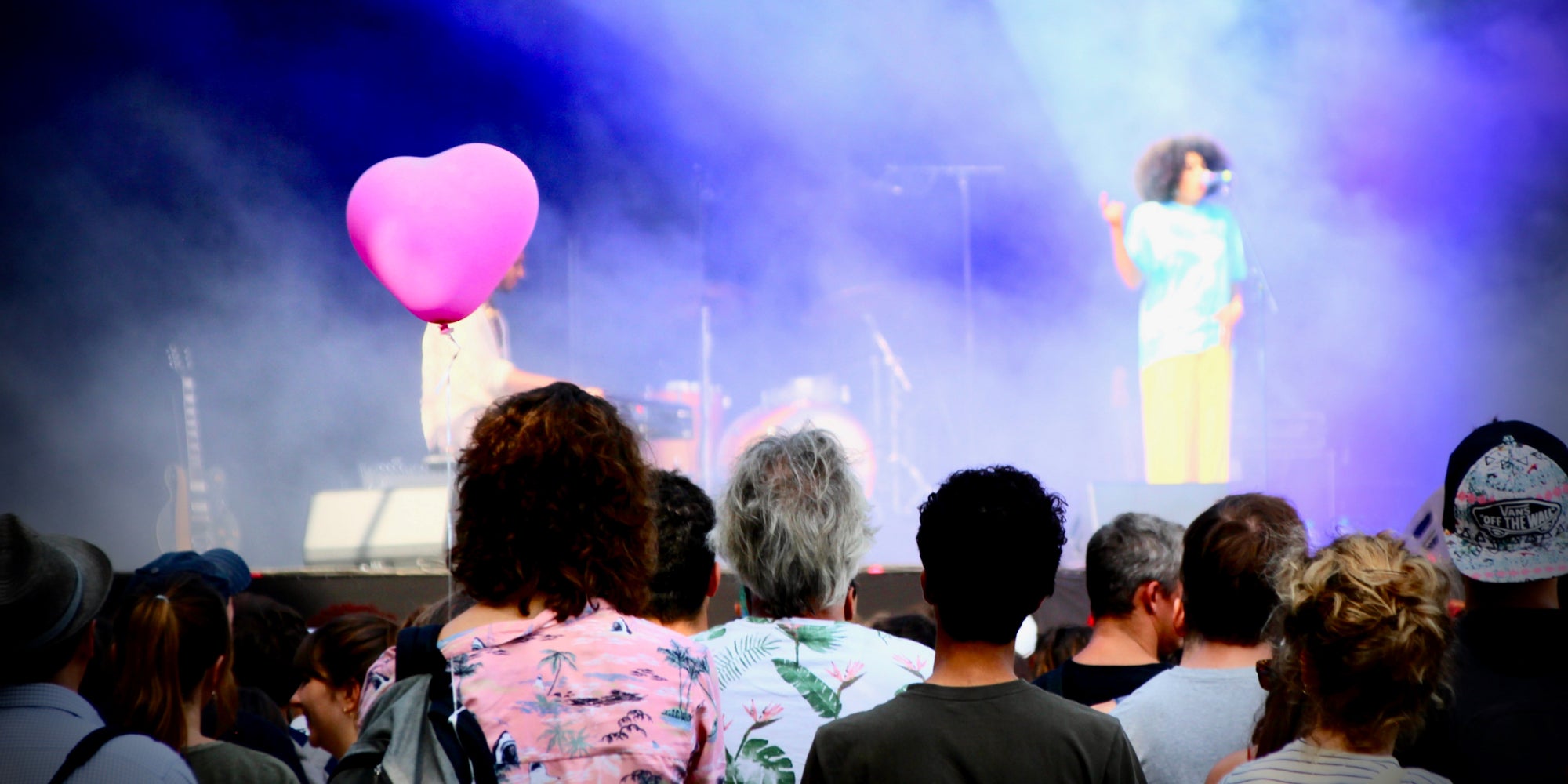 La chanteuse Celeste a réchauffé les cœurs avec sa soul langoureuse, sur la scène Cascade de Rock en Seine, samedi 24 août 2019.