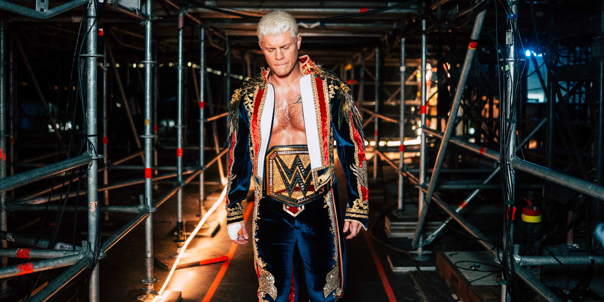 Après l'avoir vu dans "WWE : Unreal", retrouvez le champion incontesté Cody Rhodes en direct de l'émission "WWE SmackDown" sur Netflix ! 
