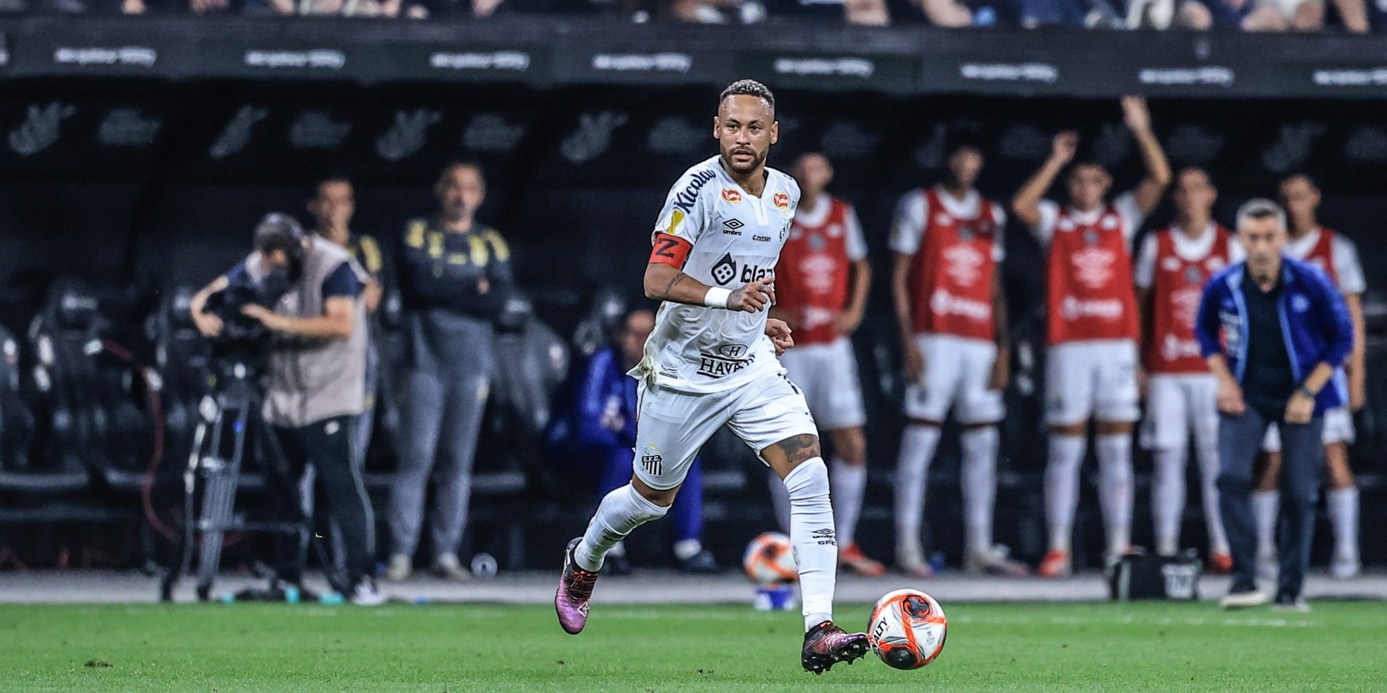 Neymar Jr. lors du match opposant Santos aux Corinthians au stade Arena Corinthians en championnat Paulista A1. 