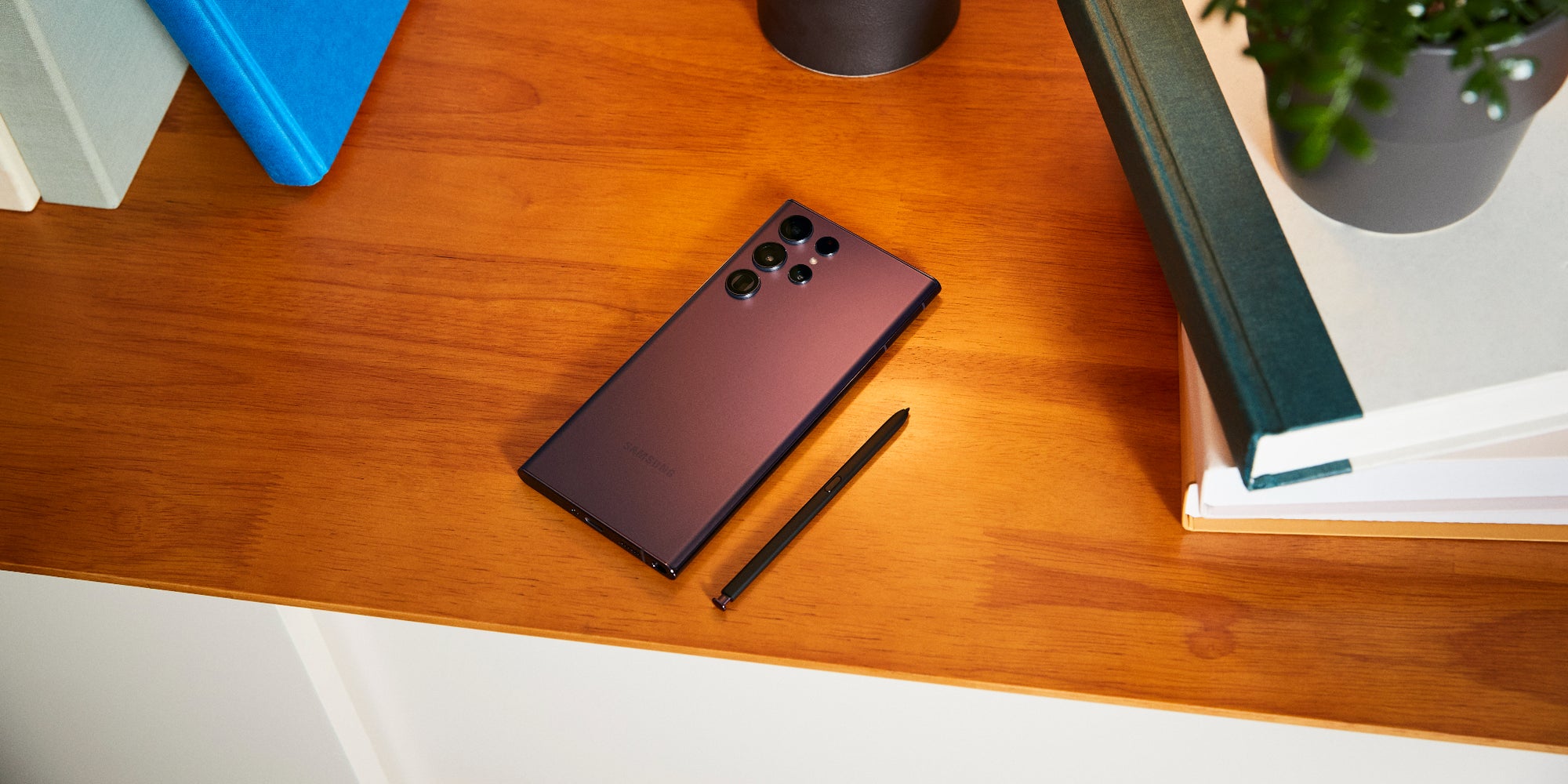 La série des Samsung Galaxy S22 va progressivement être éligible à Android 14.