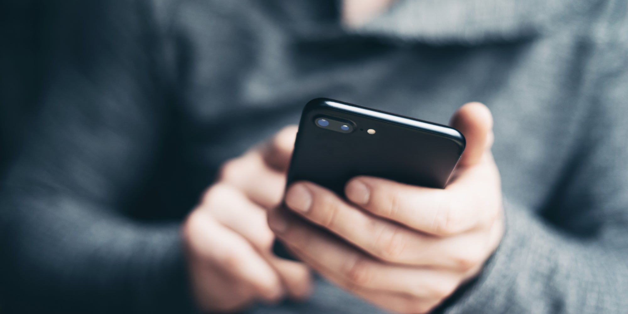 Quand espionner son ex ou son conjoint sur son smartphone devient une habitude...