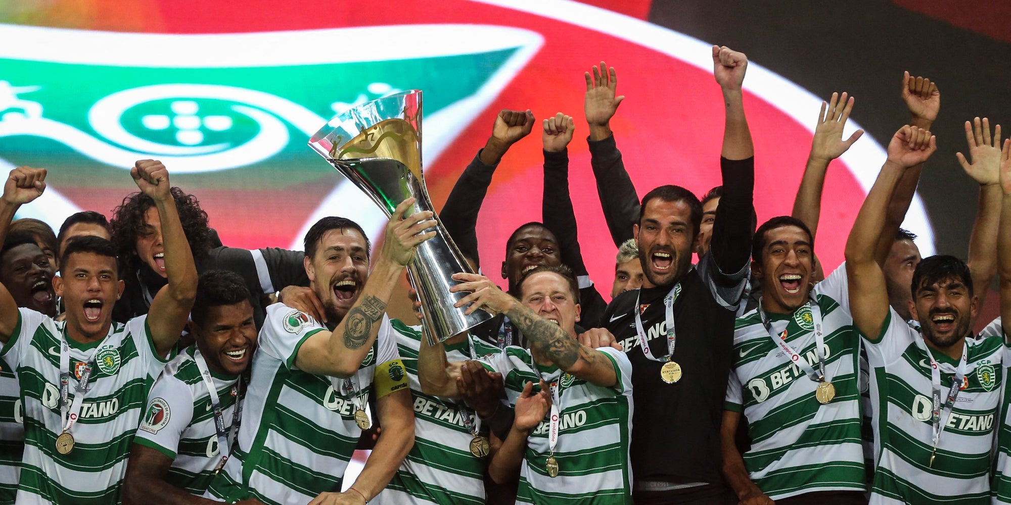 Les joueurs du Sporting Portugal lors de leur victoire en Supercoupe contre Braga, le 31 juillet 2021 au Stade Municipal d'Aveiro, Portugal 