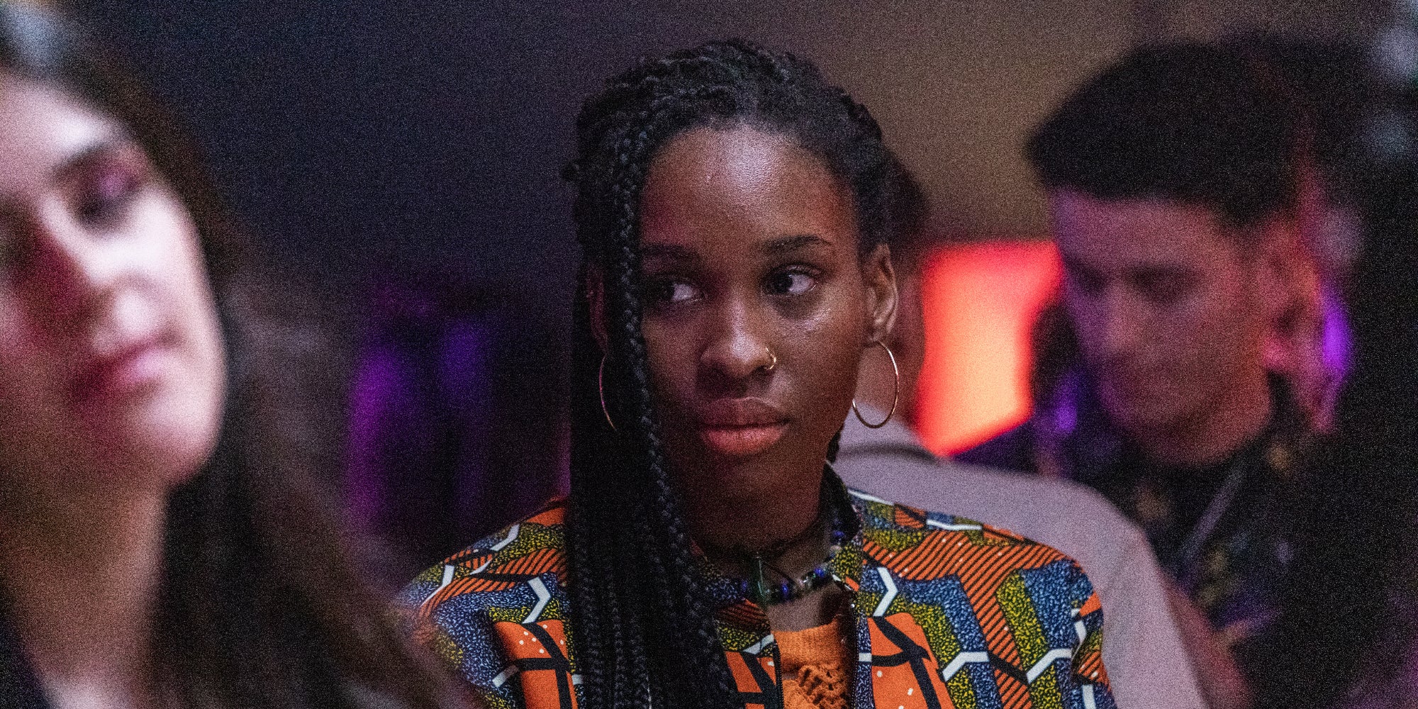 Rocío, incarnée par Ana Bokesa, dans la 6e saison d'Élite.