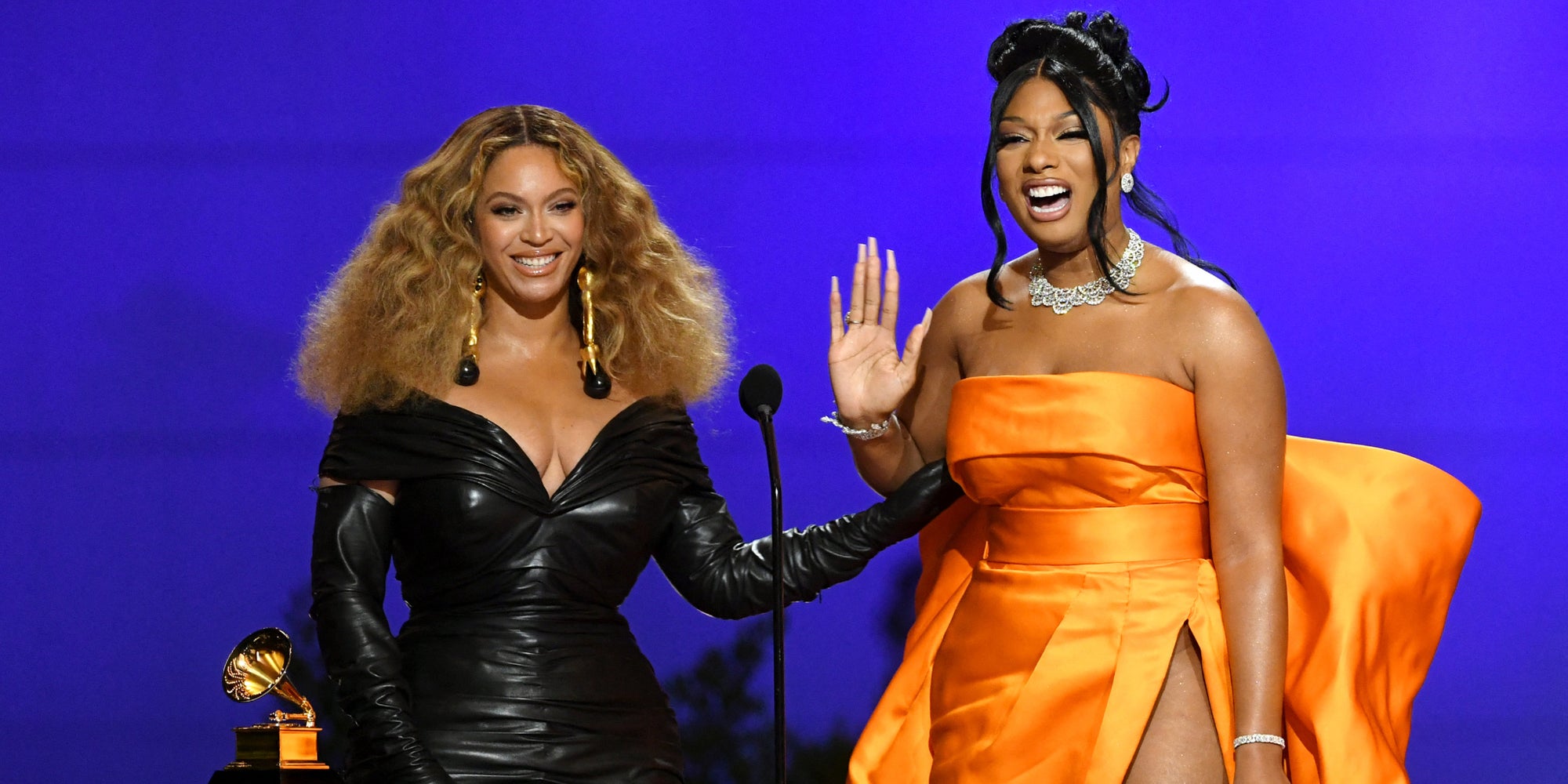 Beyoncé et Megan Thee Stallion sur la scène des 63e Grammy Awards, à Los Angeles, le 14 mars 2021. 