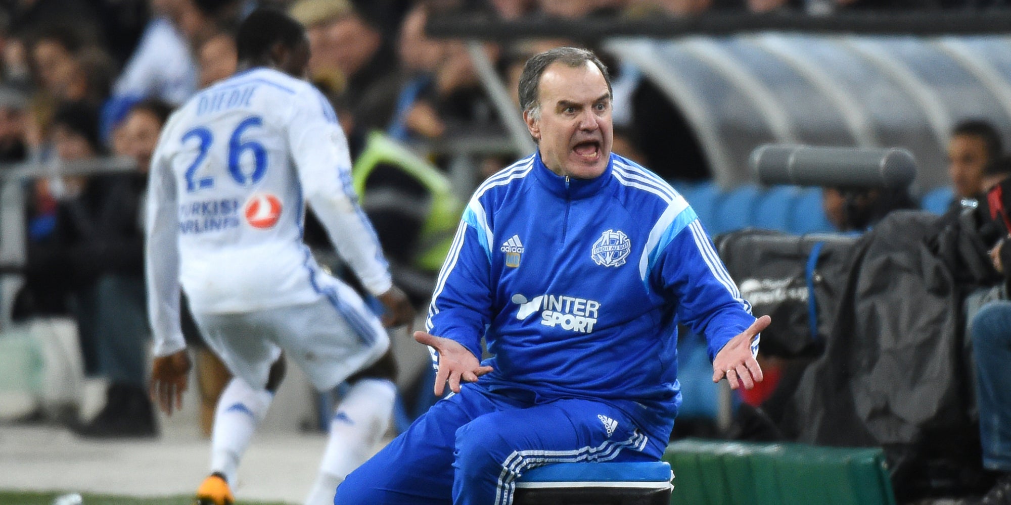 Marcelo Bielsa sur sa glacière lors de Marseille-Guingamp, le 18 janvier 2015
