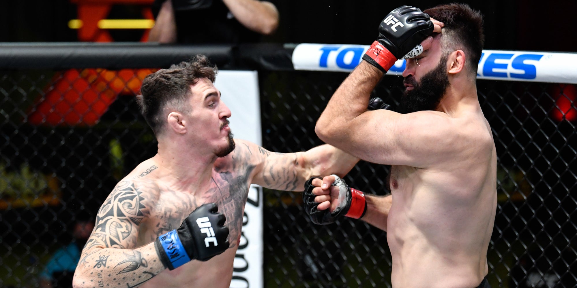 Aspinall contre Arlovski lors de l'UFC Fight Night du 20 février 2021 à Las Vegas, États-Unis