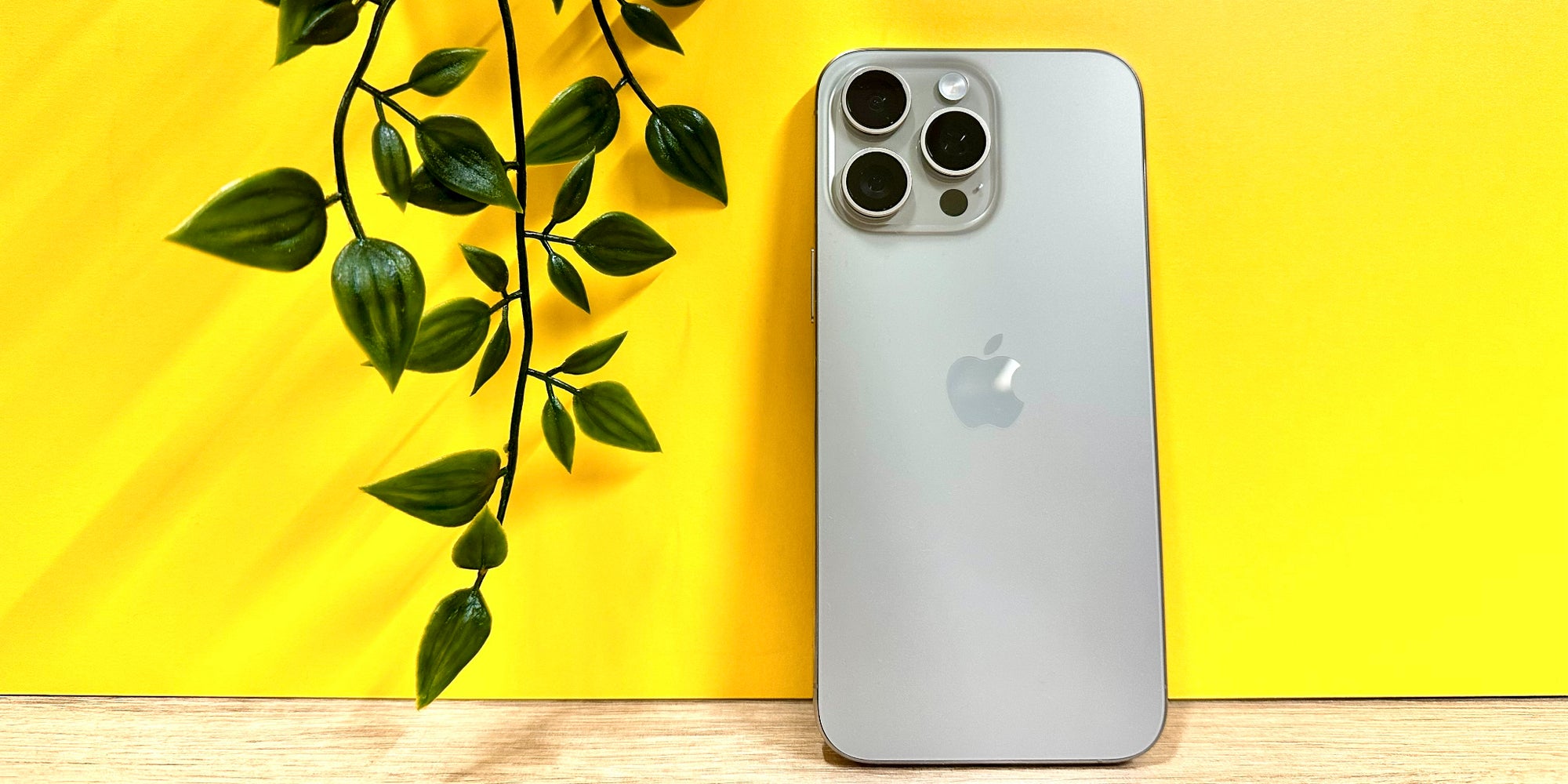 Selon le Speedtest réalisé par Ookla, l'iPhone 15 Pro Max est actuellement le smartphone 5G le plus rapide de l'Hexagone. 