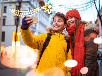 Forfait 2h 1 Go 5G de SFR : le compromis pour les jeunes ados à partir de 1,99€/mois