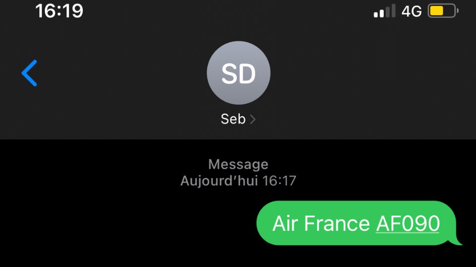 Le Message envoyé, le numéro de vol apparaît en souligné Le Message envoyé, le numéro de vol apparaît en souligné