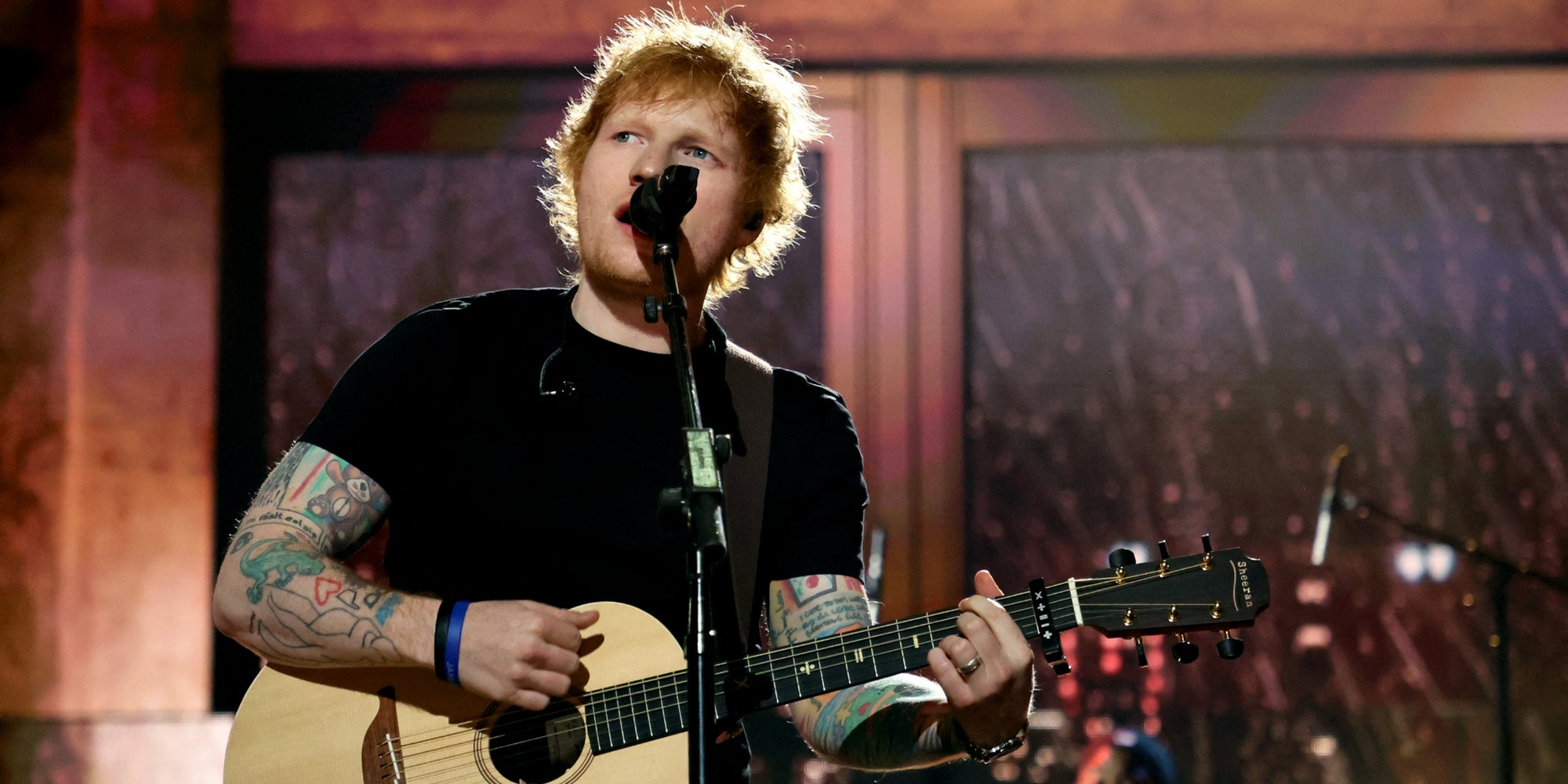 Ed Sheeran lors de la 37e cérémonie d'intronisation au Rock & Roll Hall of Fame, à Los Angeles, le 5 novembre 2022.