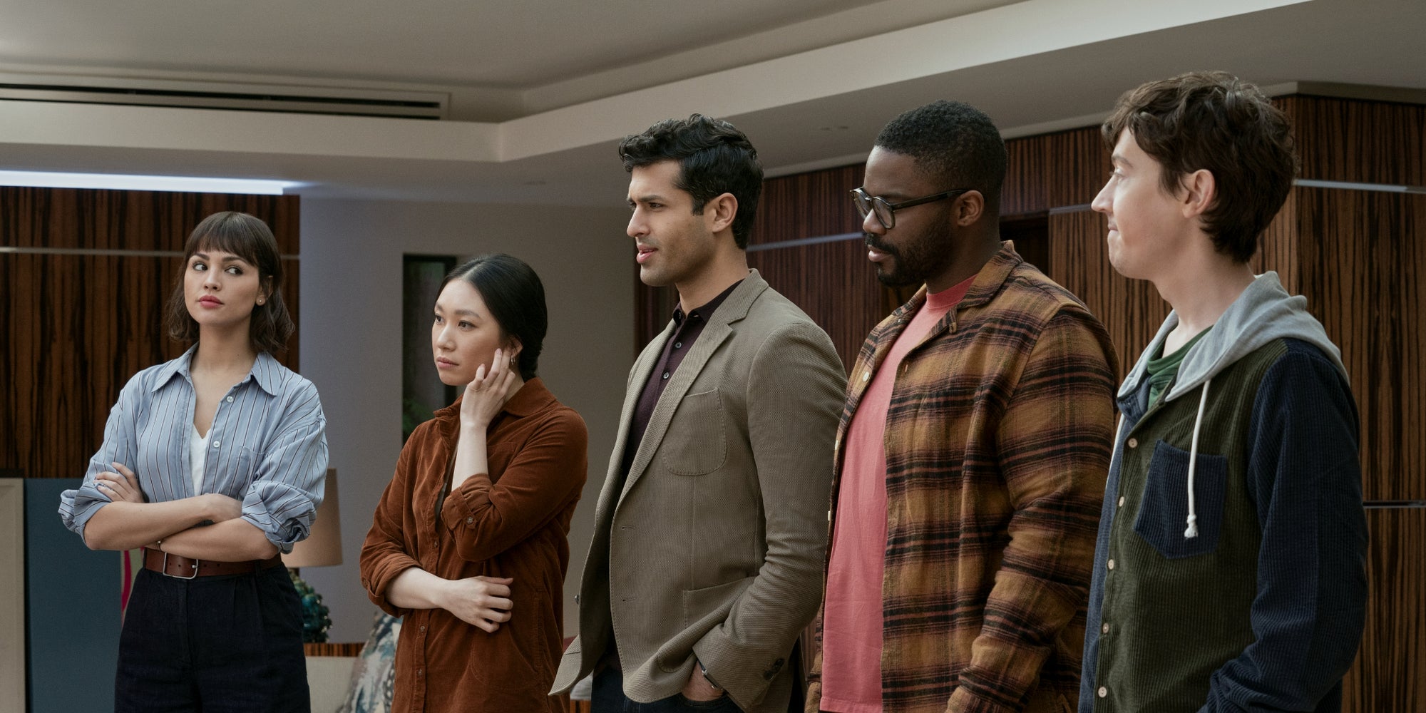 Eiza González, Jess Hong, Saamer Usmani, Jovan Adepo et Alex Sharp dans ''Le Problème à 3 corps'', nouvelle série signée Netflix.