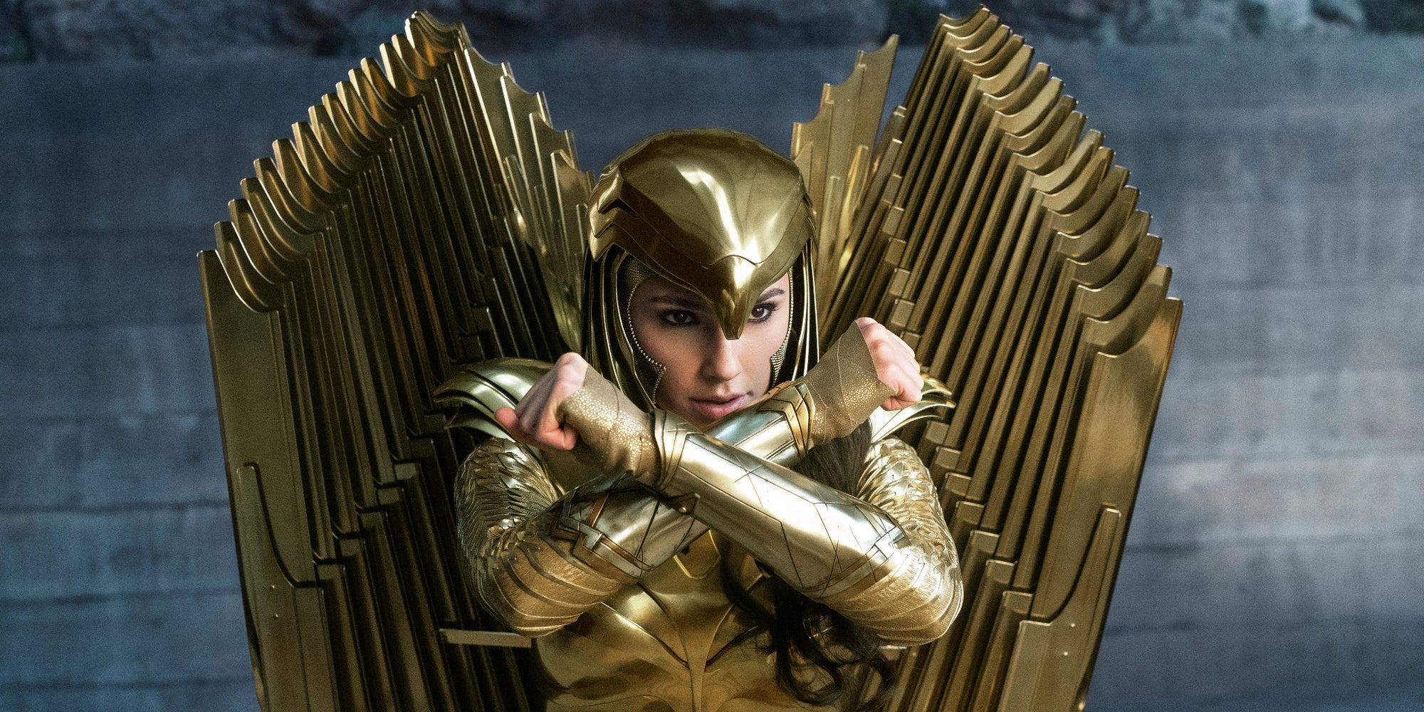 Gal Gadot sort l'armure dorée pour Wonder Woman 1984, présenté lors du DC Fandome