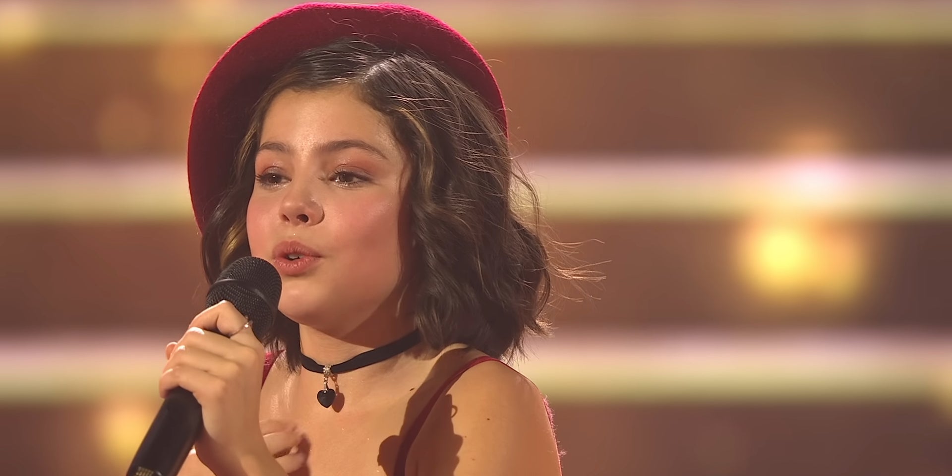 Lou Deleuze, ancienne participante de "La France a un incroyable tablent", est la grande gagnante de l'Eurovision Junior 2025. 