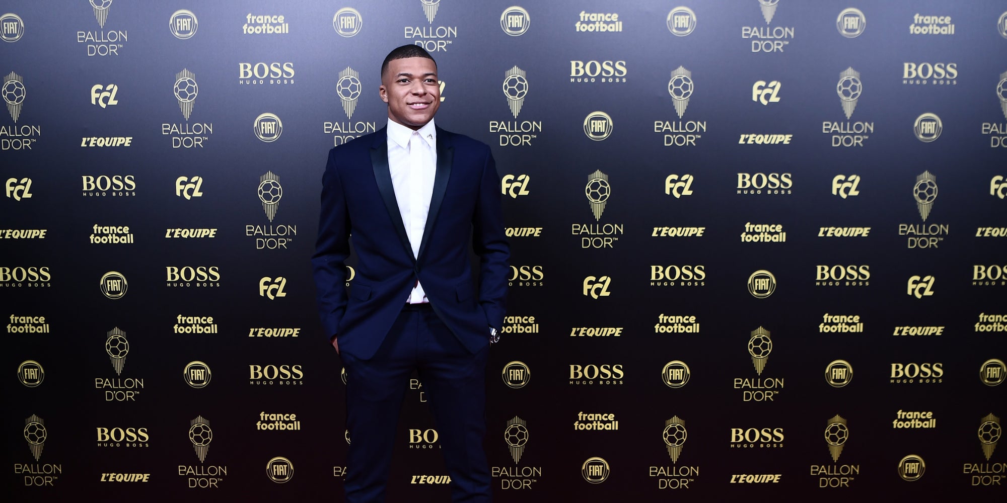 Kylian Mbappé à la cérémonie du Ballon d'Or, organisée au Théâtre du Châtelet à Paris, le 2 décembre 2019.