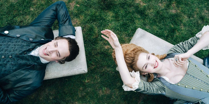 Retrouvez Jonas Bloquet (Joseph) et Emilia Schüle (Marie-Antoinette) dans "Marie-Antoinette" sur Canal+. 