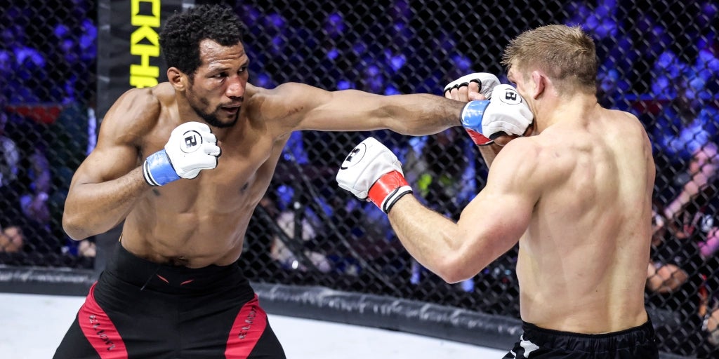 Le Français Mansour Barnaoui n'est pas parvenu à battre Brent Primus lors du Bellator Paris, le 12 mai à l'Accor Arena. 