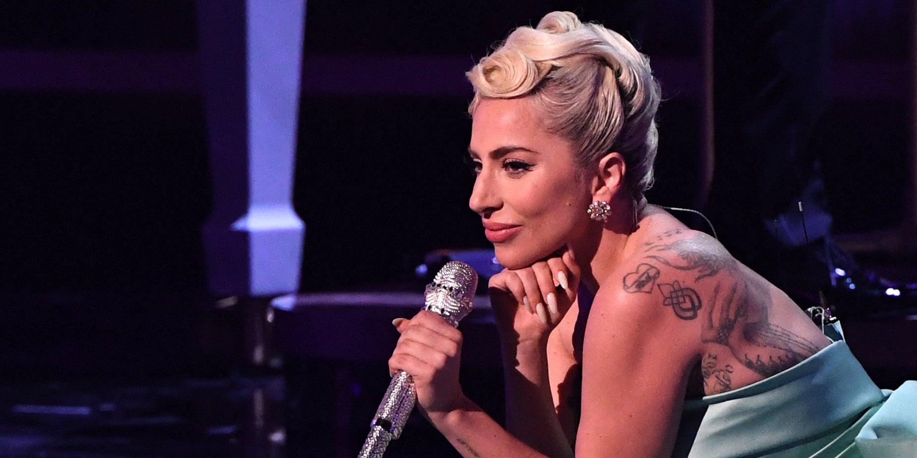 L'auteure-compositrice-interprète américaine Lady Gaga se produit sur scène lors de la 64e cérémonie annuelle des Grammy Awards au MGM Grand Garden Arena à Las Vegas, le 3 avril 2022.