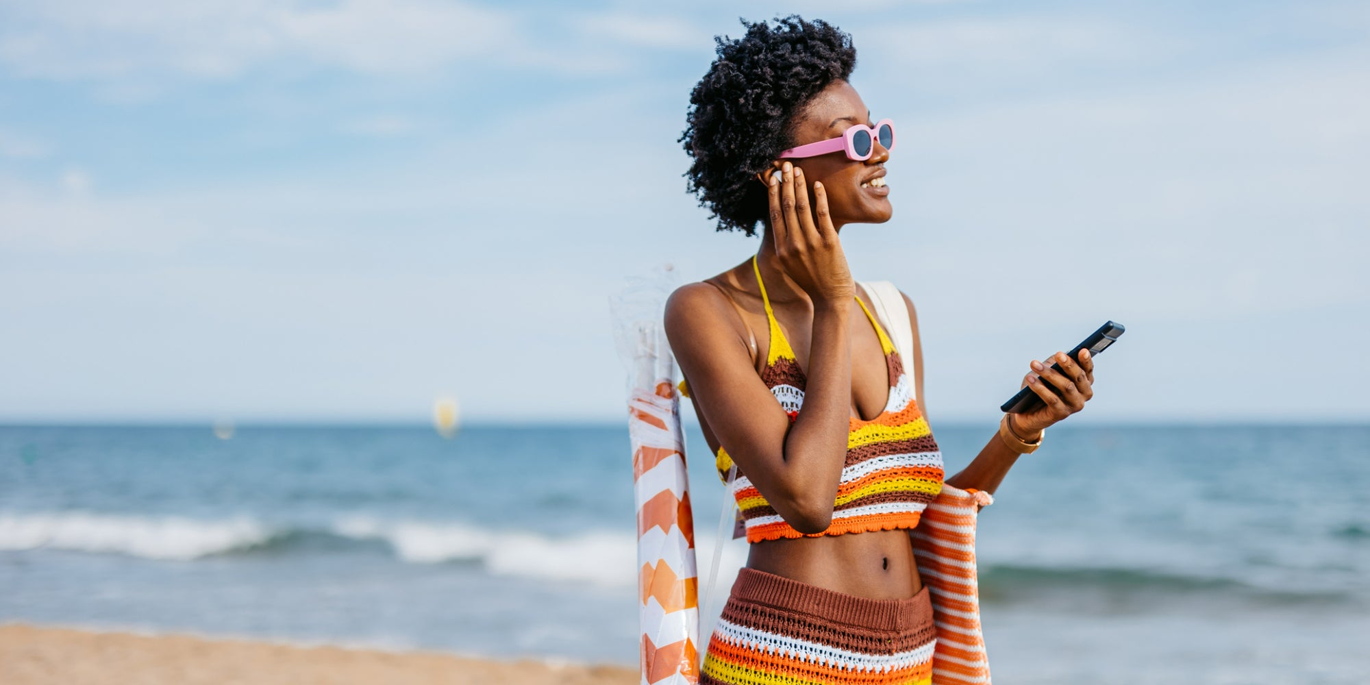 Ecouteurs sans fil, montre connectée, batterie externe... Avant les vacances d'été, c'est le moment de craquer pour des accessoires high-tech chez SFR !