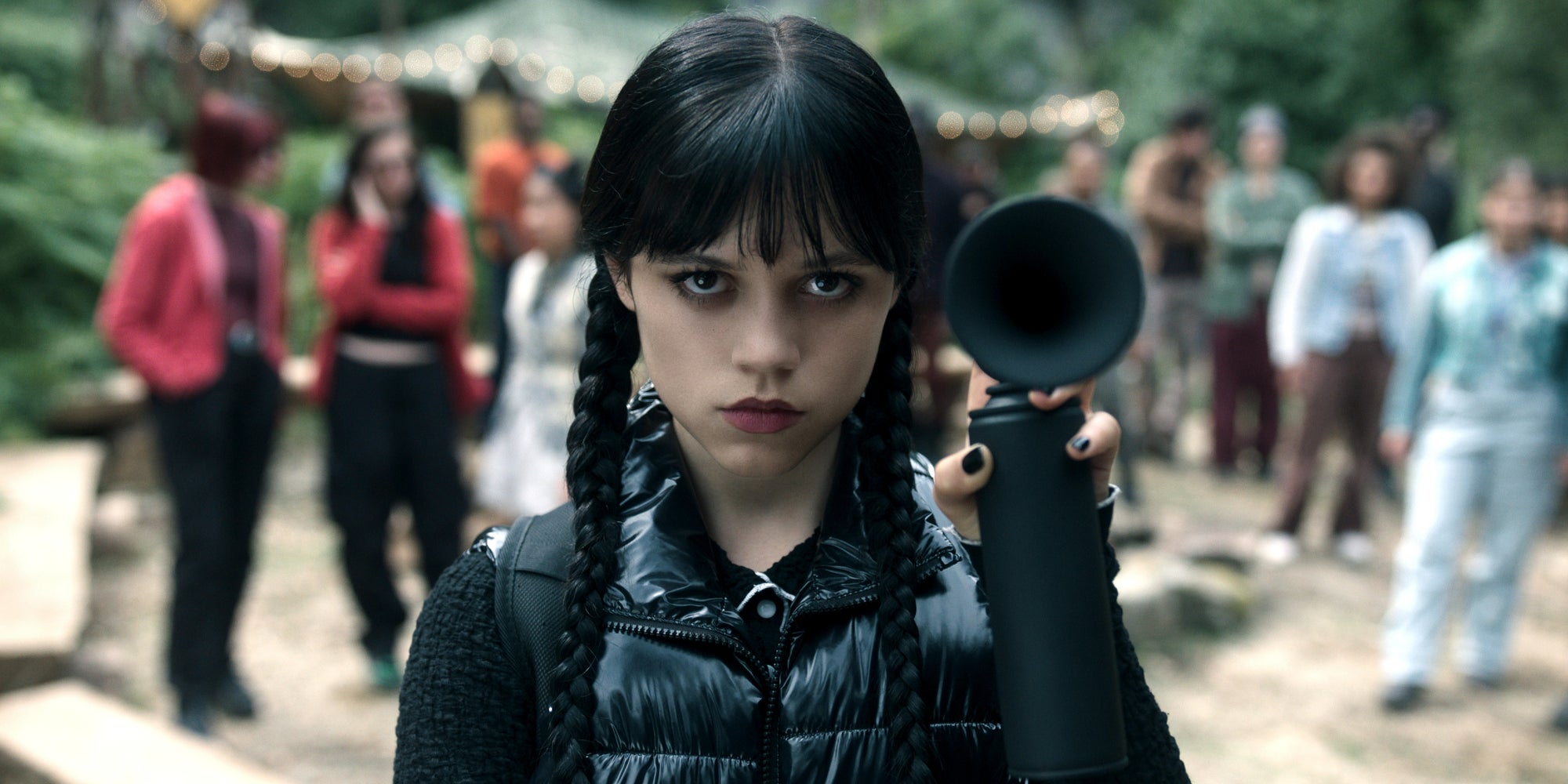 Jenna Ortega sera de retour au mois d'août dans la saison 2 de "Mercredi" sur Netflix ! 