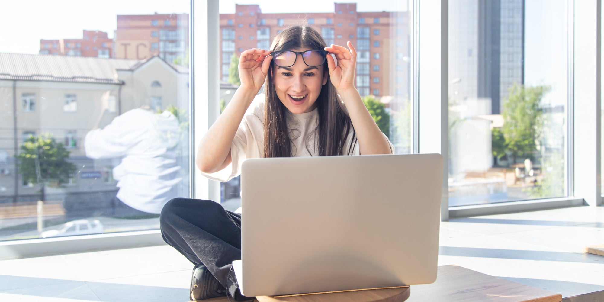 Économisez jusqu'à 90€/mois, soit jusqu'à 1080€/an sur vos abonnements Internet et forfaits mobiles grâce à SFR Multi.