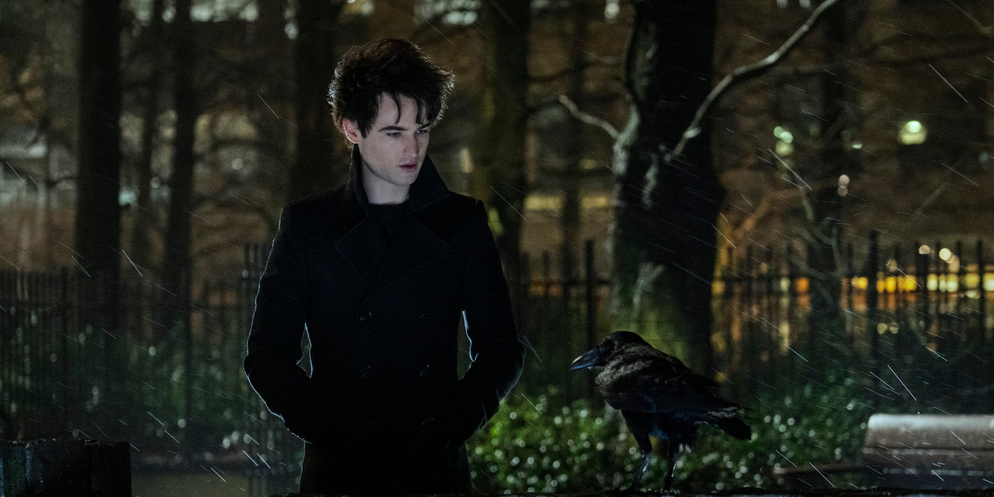 Tom Sturridge dans le rôle de Dream dans la série "Sandman". 