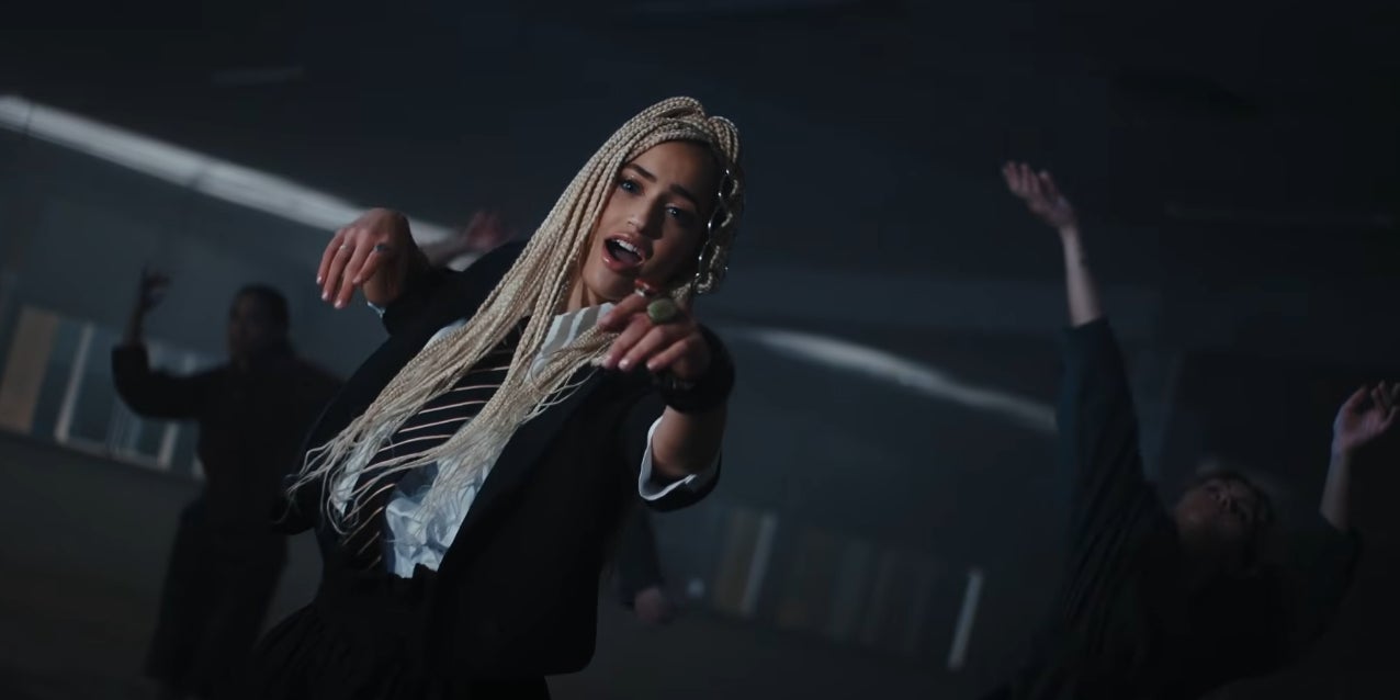 Eurovision 2026 : qui est Monroe, la jeune chanteuse qui représentera la France ?
