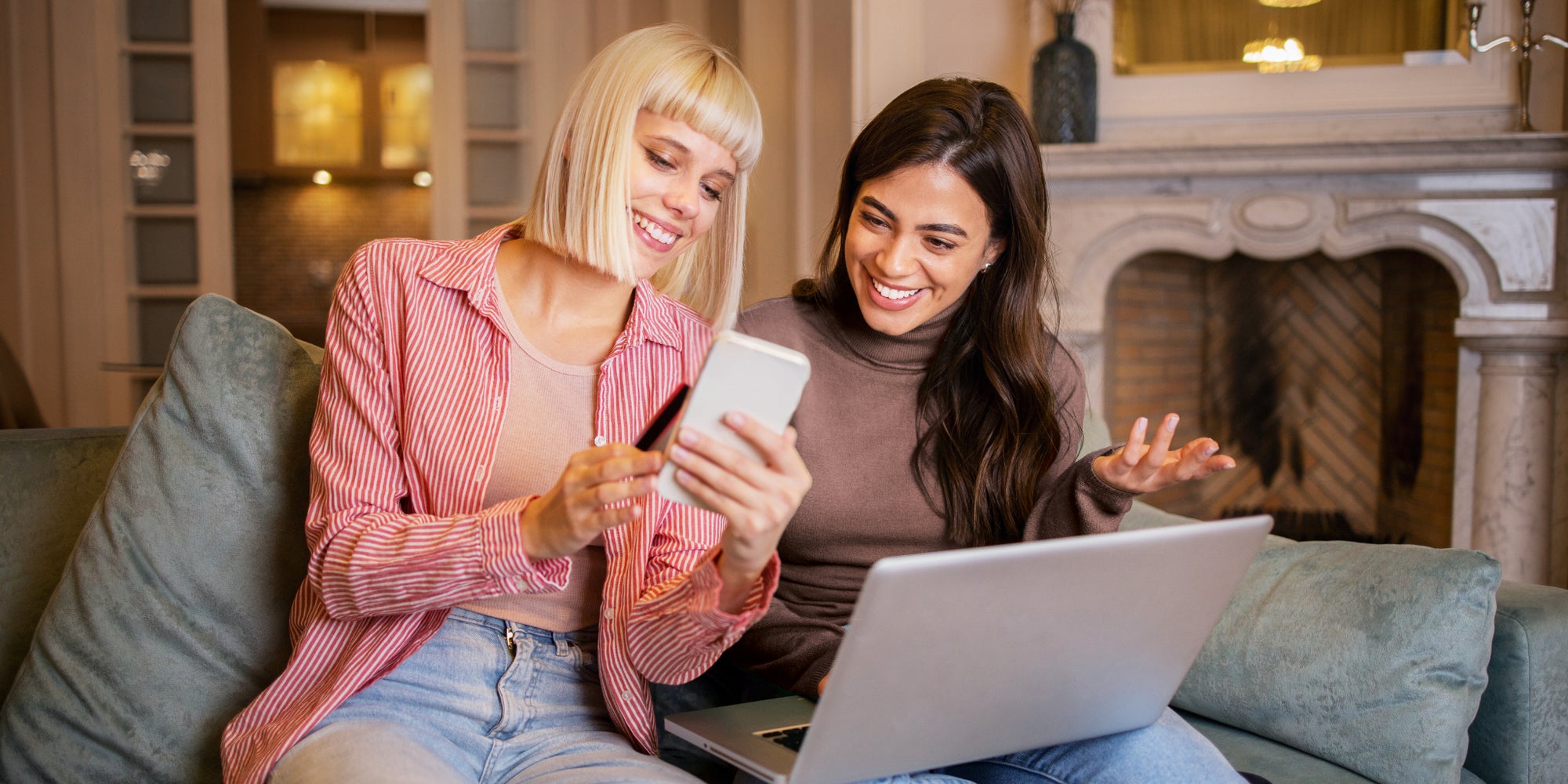 Si vous avez moins de 26 ans, bénéficiez des frais d'ouverture de service offerts sur votre prochaine Box 5G SFR. 