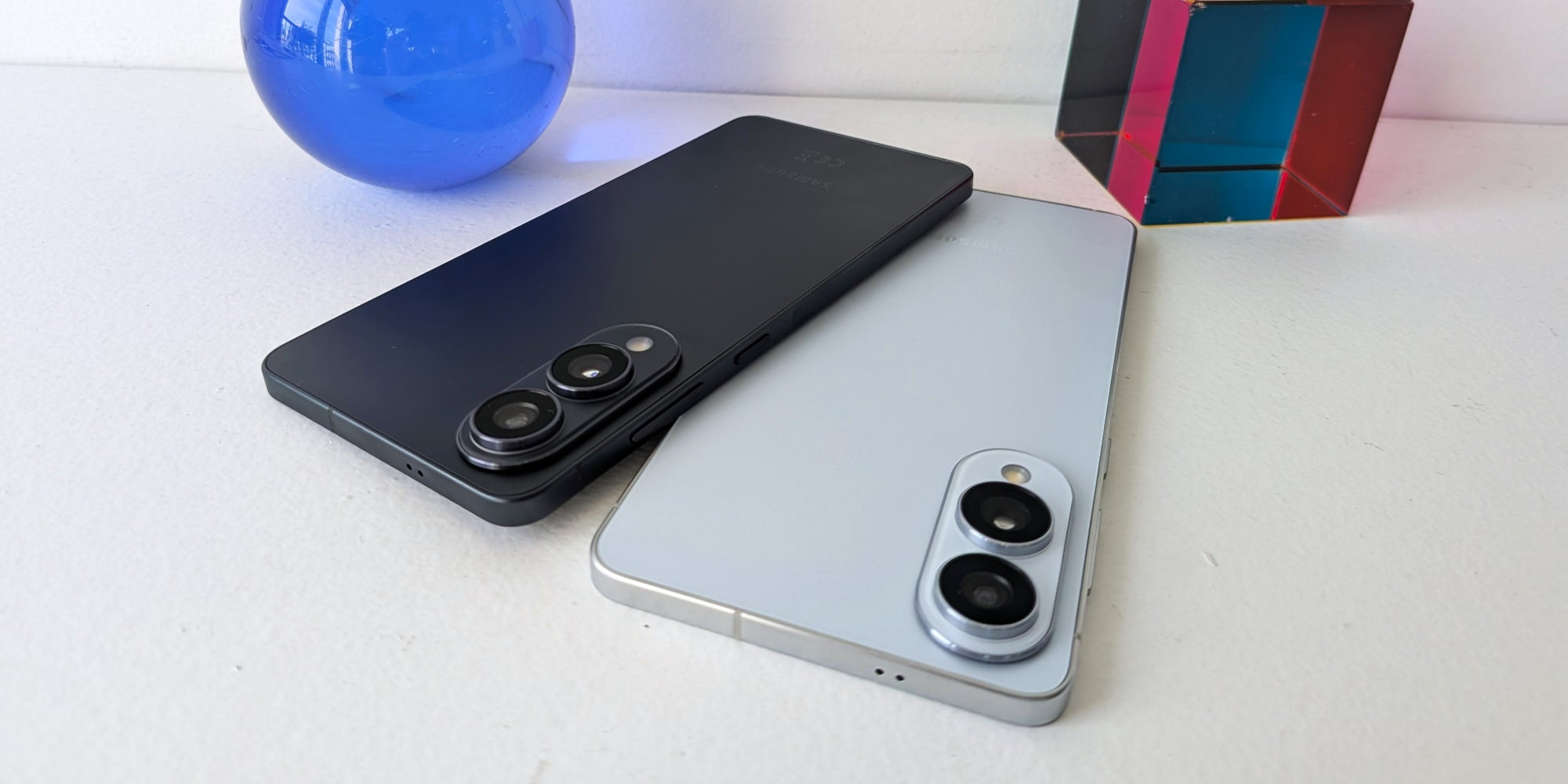 La sortie du S25 Edge (photo) compromet elle la sortie du S25 FE ?