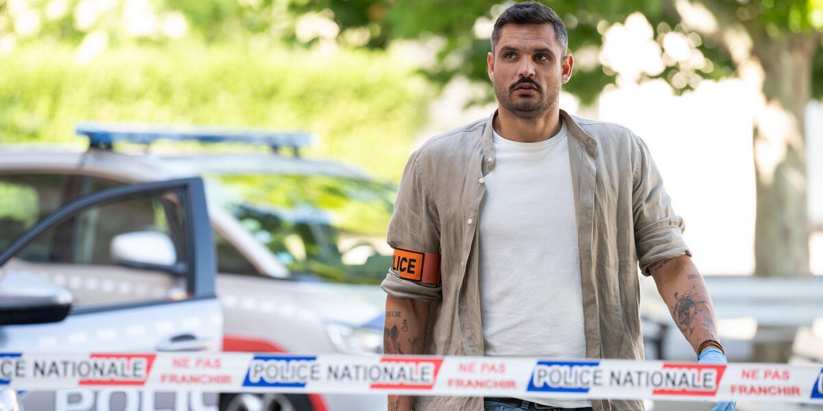 Florent Manaudou dans la saison 2 de la série "A Priori".