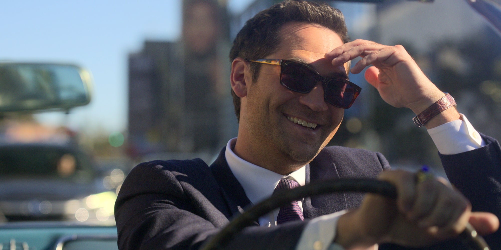 L'avocat Mickey Haller, incarné par l'acteur mexicain Manuel Garcia-Rulfo, dans la ''La Défense Lincoln''.