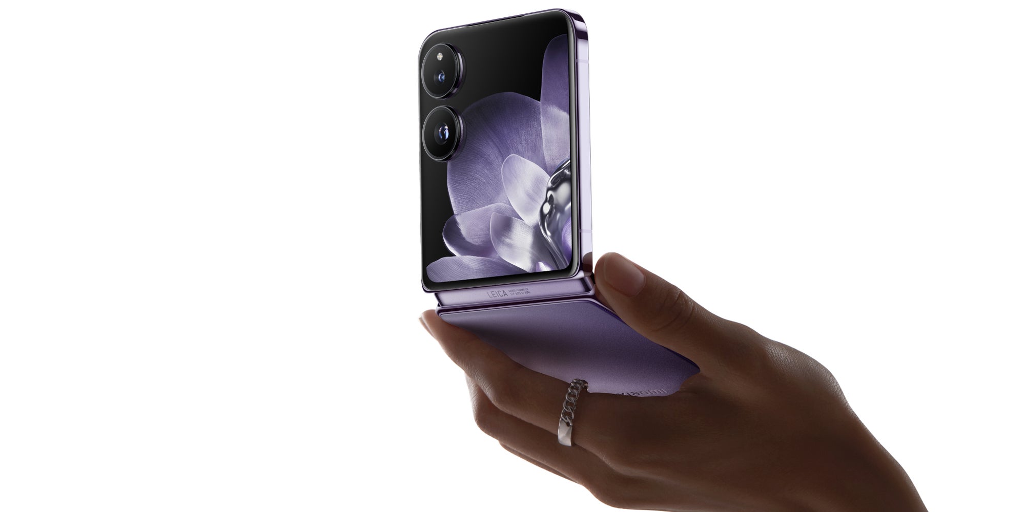 Le nouveau Mix Flip de Xiaomi est le premier smartphone à clapet de la marque, et son premier pliable à s'exporter en dehors de la Chine.