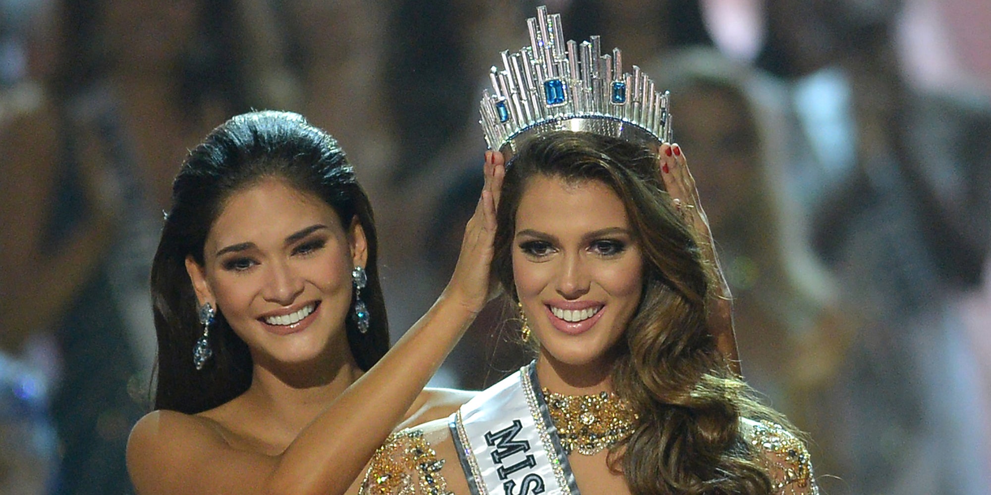 Iris Mittenaere, Miss France 2016, couronnée Miss Univers en janvier 2017 par Pia Wurtzbach.