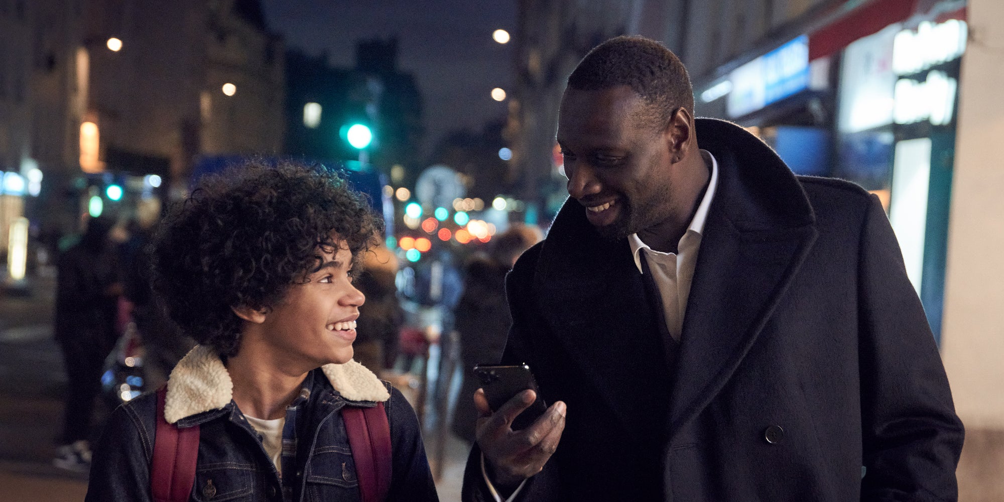 Assane Diop (Omar Sy et son fils Raoul (Etan Simon) dans la partie 1 de Lupin sur Netflix