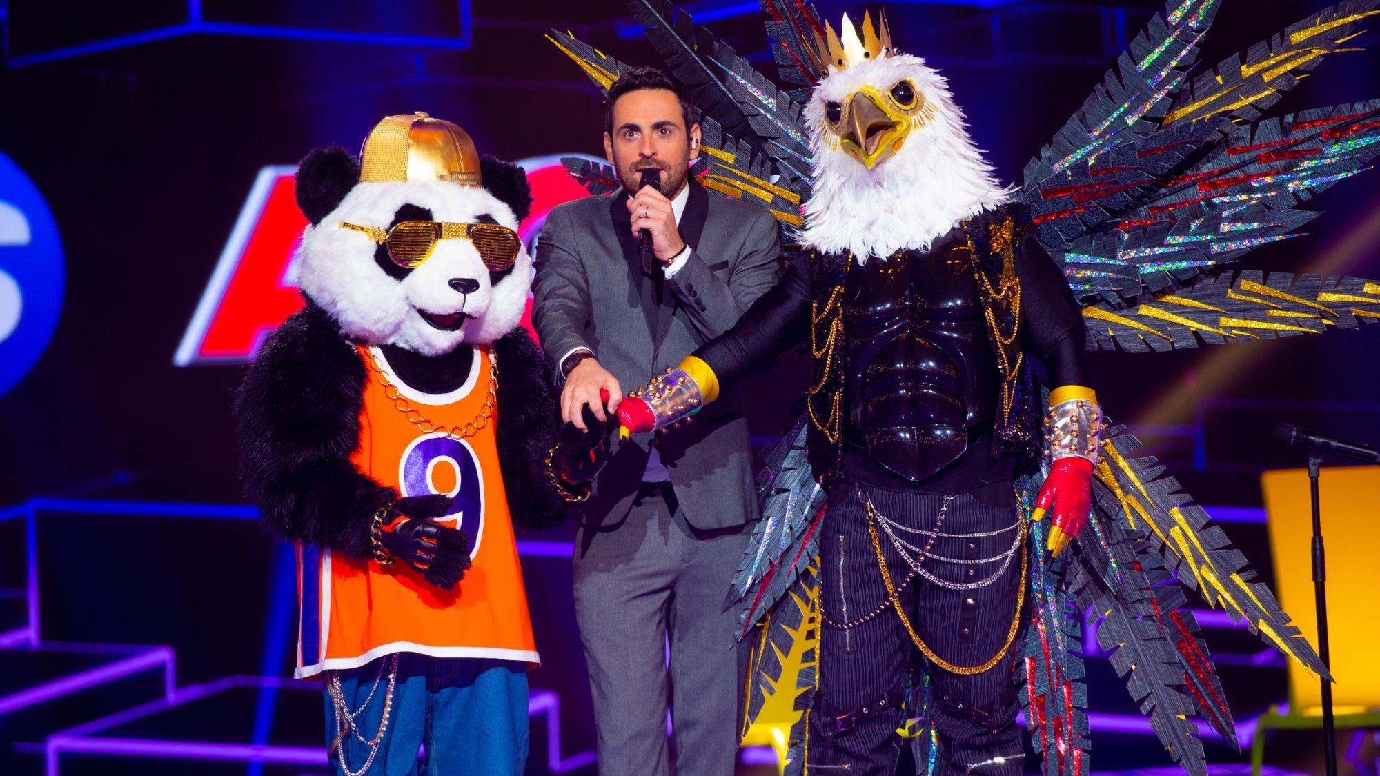 Mask Singer : quelle est l'identité des 4 finalistes ? | SFR ACTUS