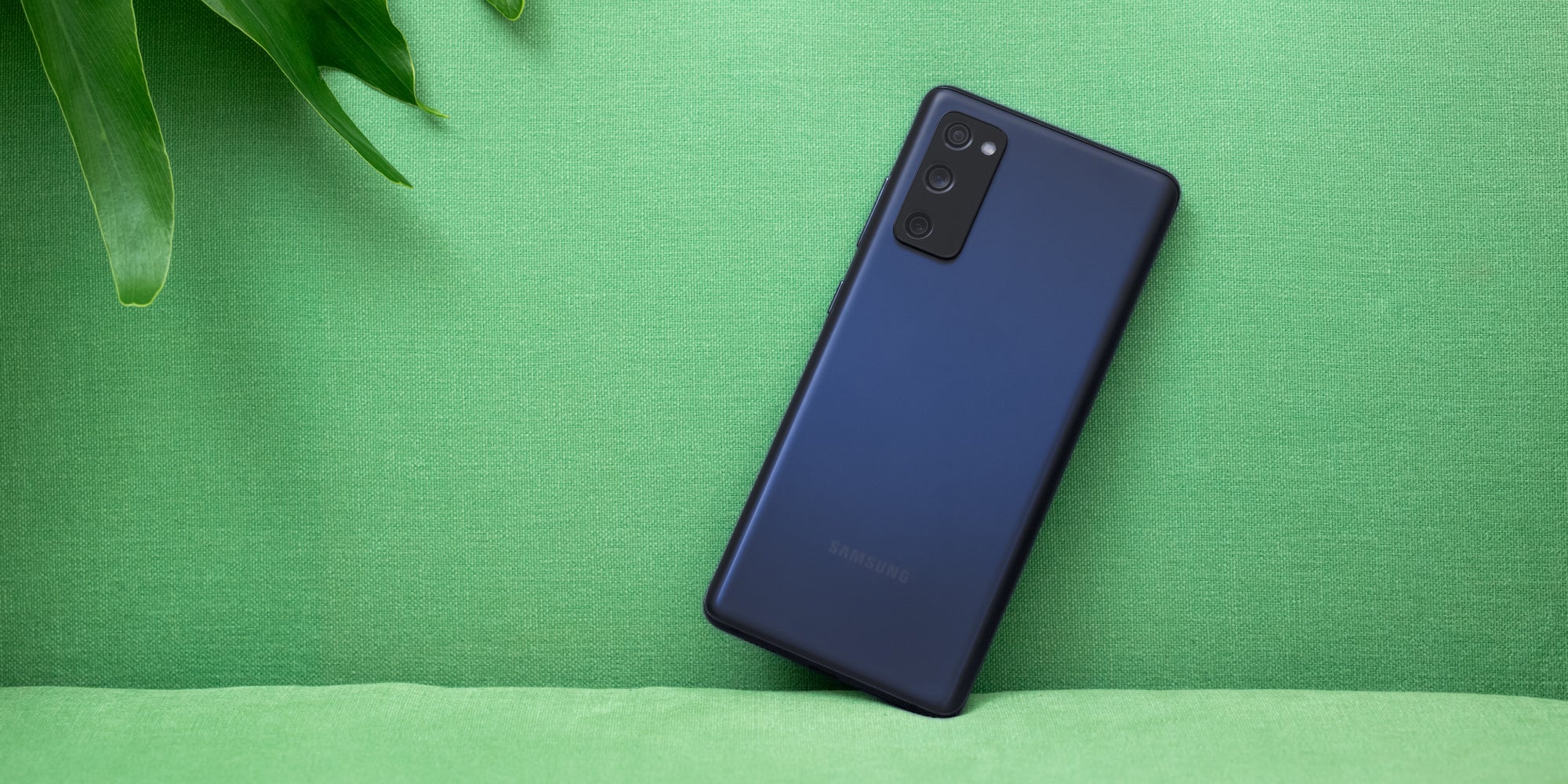 Découvrez le nouveau Samsung Galaxy S20 FE, dans toutes ses couleurs chez SFR !