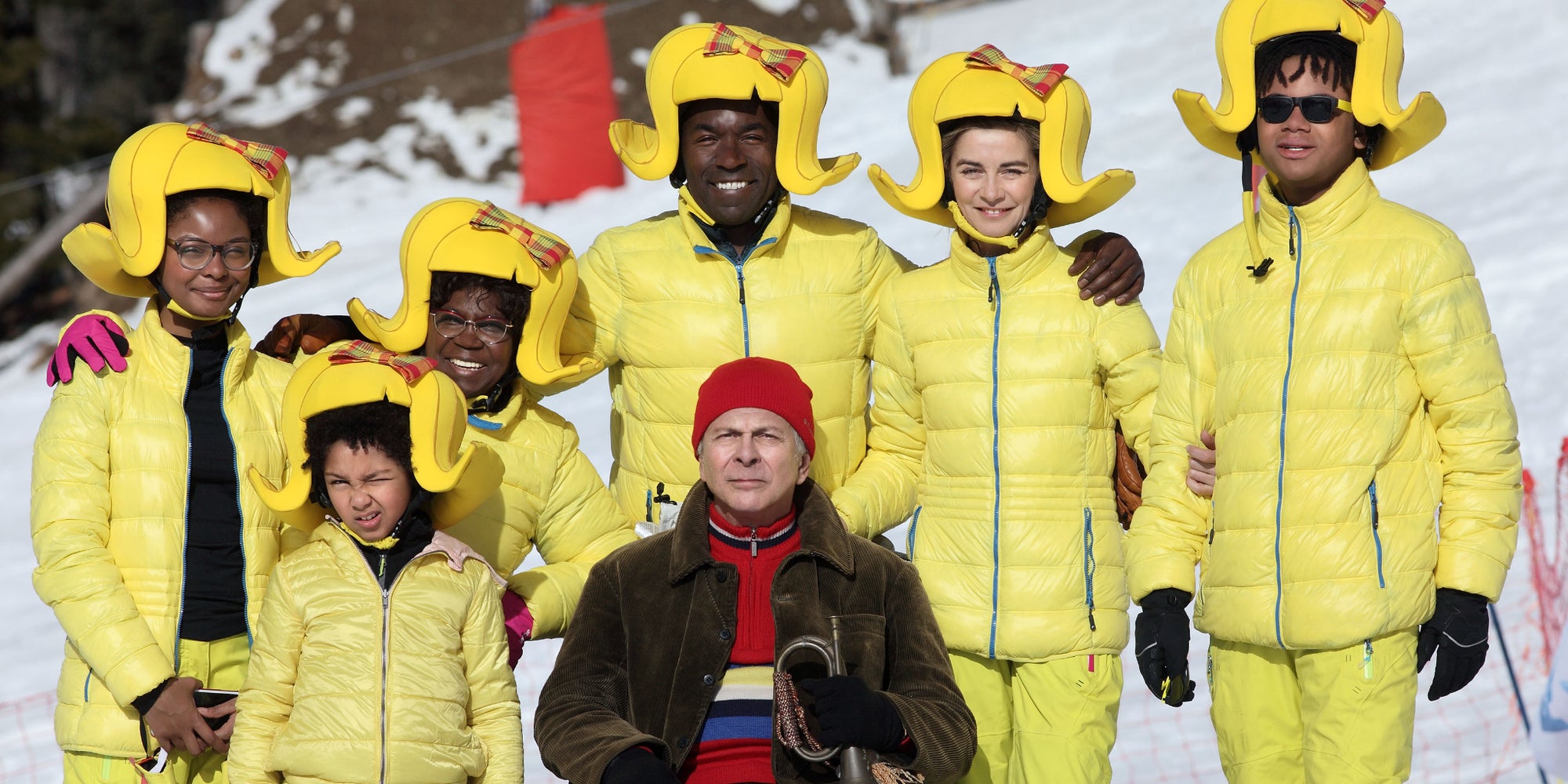 Manon (Loreyna Colombo), Zachary ( Sadio Diallo), Bonne Maman (Firmine Richard), Jean Gabriel (Lucien Jean-Baptiste), Papy André (Roland Giraud), Suzy (Anne Consigny) et Ludovic ( Ludovic François) dans "La Deuxième étoile". 