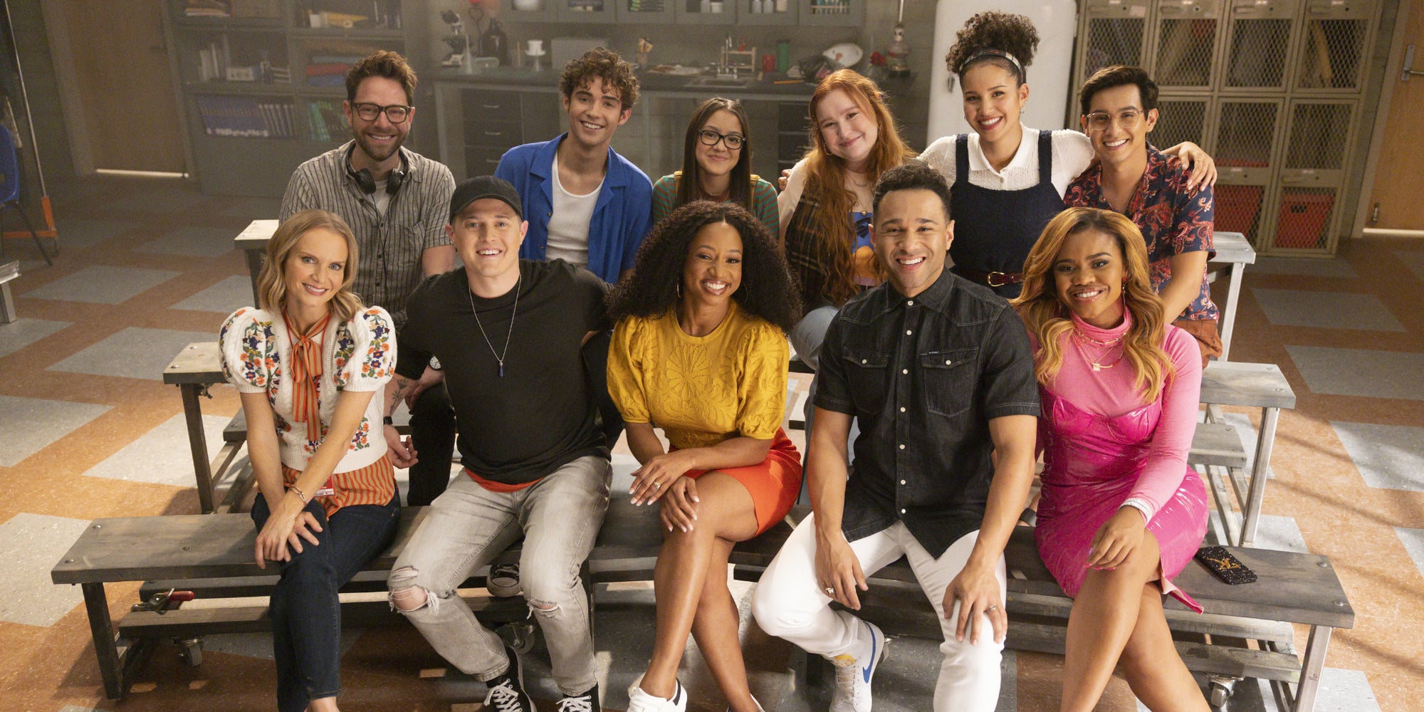 Le casting de la saison 4 de "High School Musical : La Comédie musicale, la série", dont certains acteurs cultes de la trilogie originale.