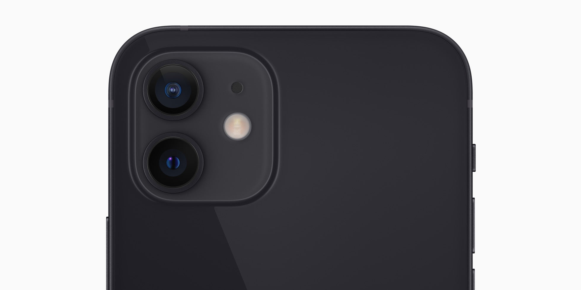 L'iPhone 12 mini est proposé dans son coloris noir, sobre et indémodable, en reconditionné chez SFR.